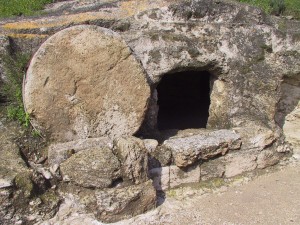 tomb1